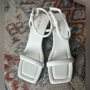 Dream Pairs White Heels